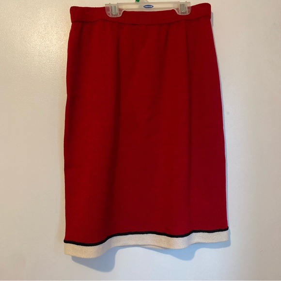 St. John Collection Red with Cream Accents Knit Skirt Suit Jacket 8 Skirt 6 - Picture 6 of 11